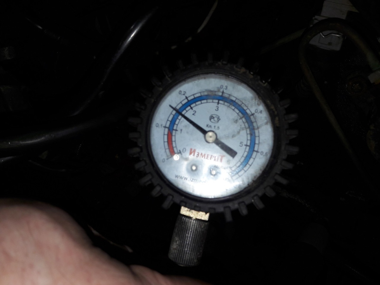 Давление масла приора должно быть. Замер давления масла в двигателе Приора 16 клапанов. Замер давления масла Приора. Замер давления масла на приоре 16 клапанов. Давление масла в двигателе Приора 16 клапанов на горячую.