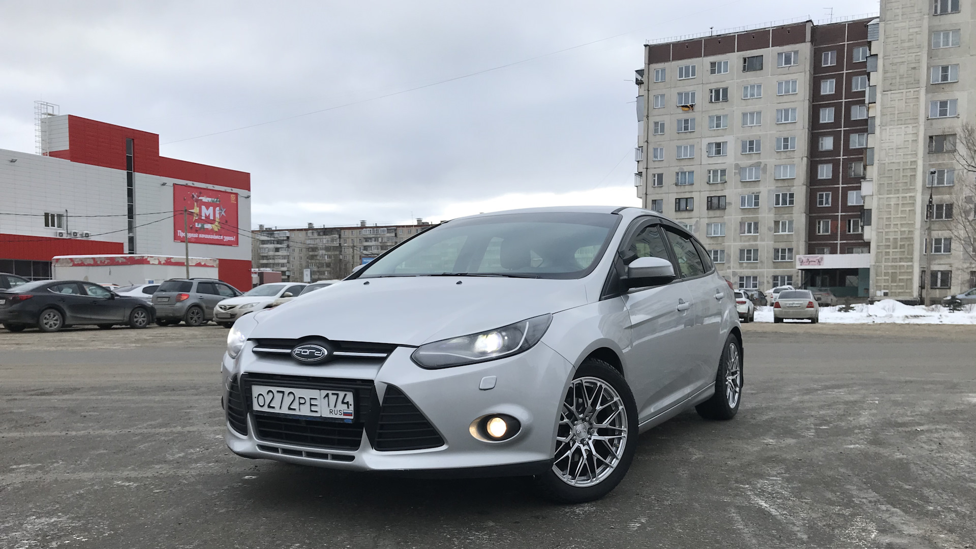 Ford Focus III Hatchback 1.6 бензиновый 2011 | 