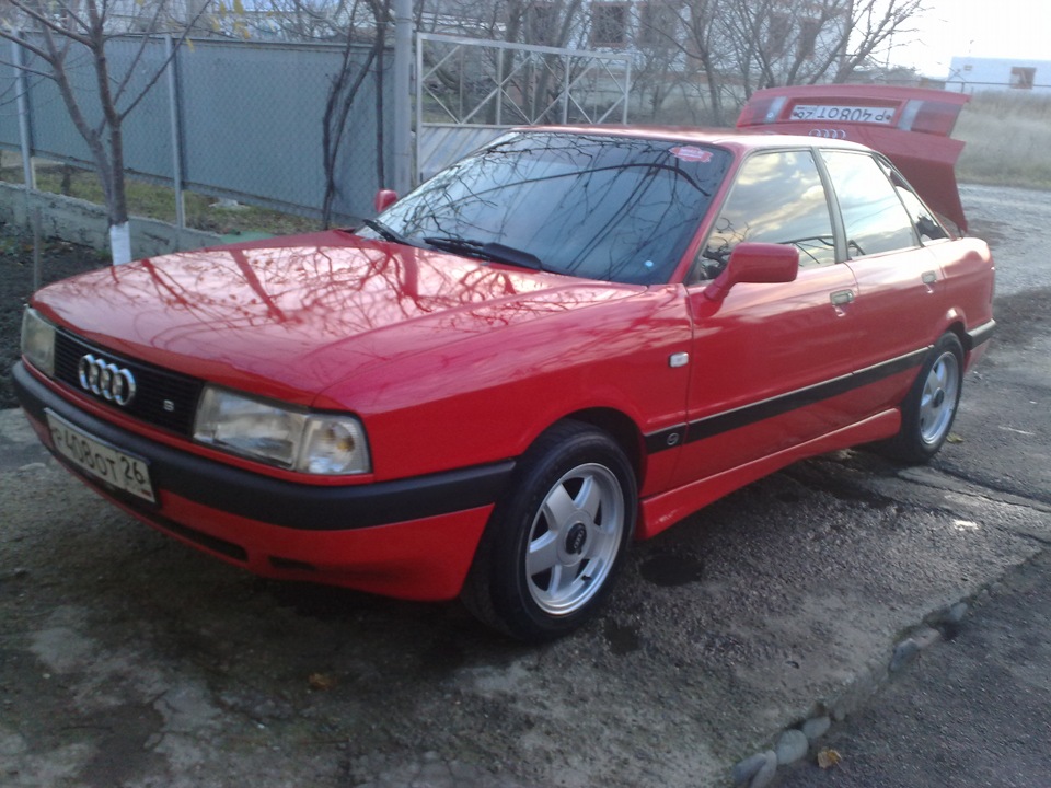 Попробовал полирнуть молдинги — Audi 80 (B3), 1,8 л, 1987 года ...