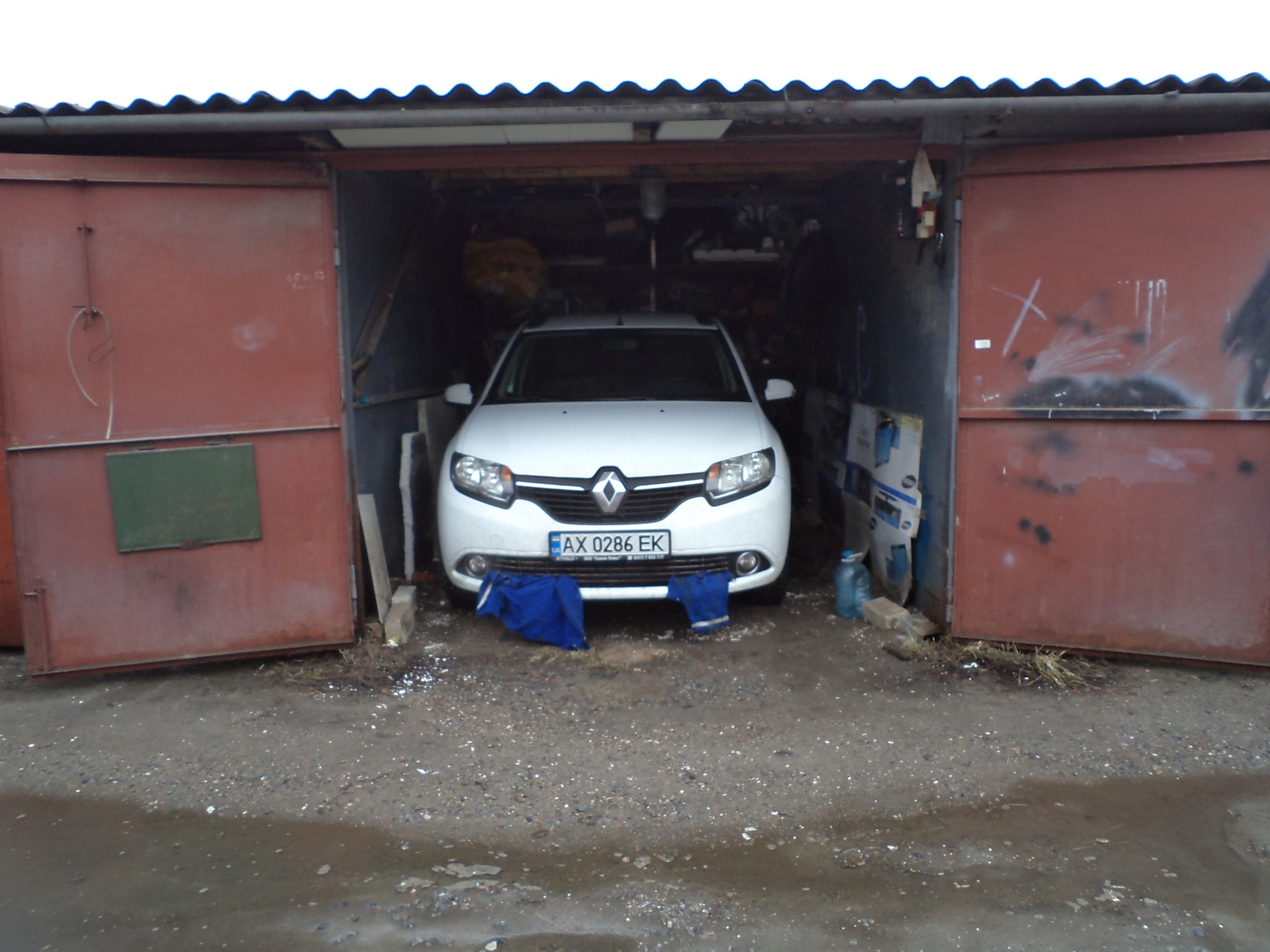 Гаражный кризис и непонятная штучка. — Renault Logan MCV, 1,5 л, 2016 года  | обкатка | DRIVE2