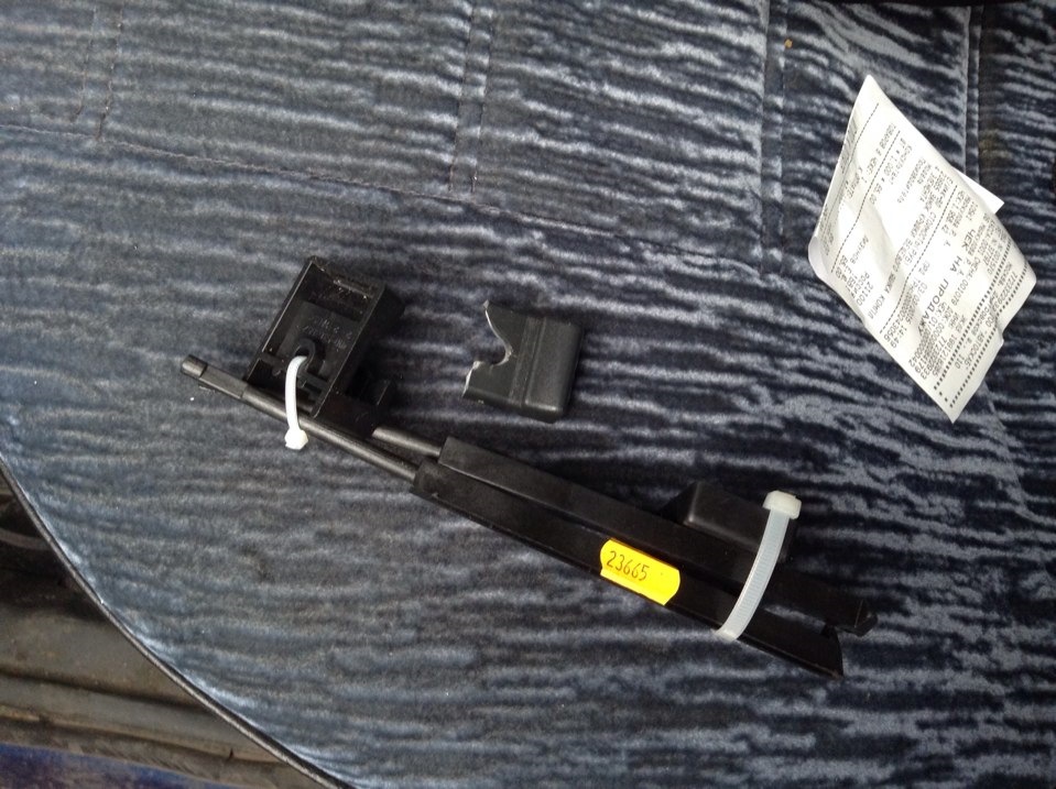 Сломался бардачок — Lada 21120, 1,5 л, 2002 года | своими руками | DRIVE2