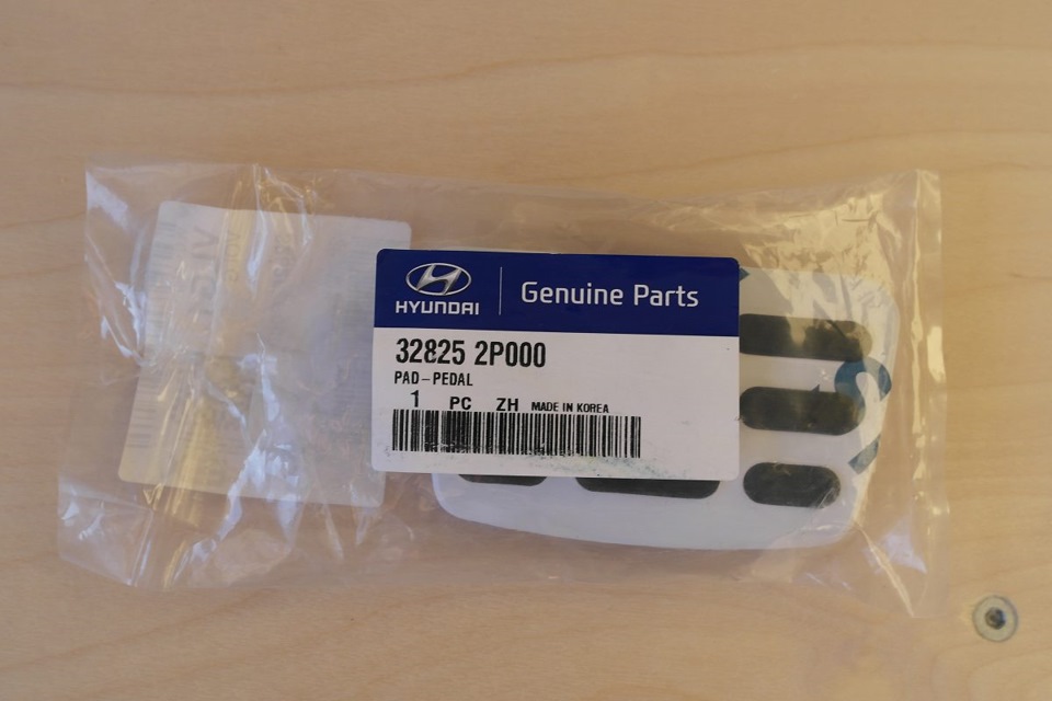 Накладки на пороги и педали, газлифты — Hyundai Solaris (1G), 1,6 л ...