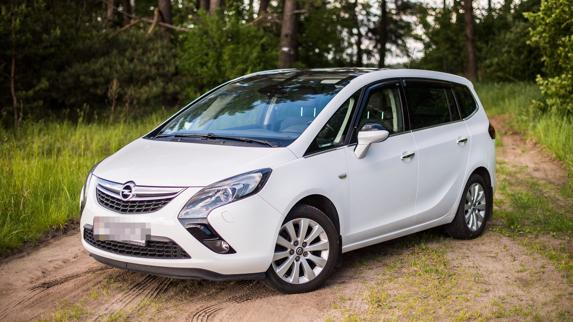 Opel Zafira Tourer 2013