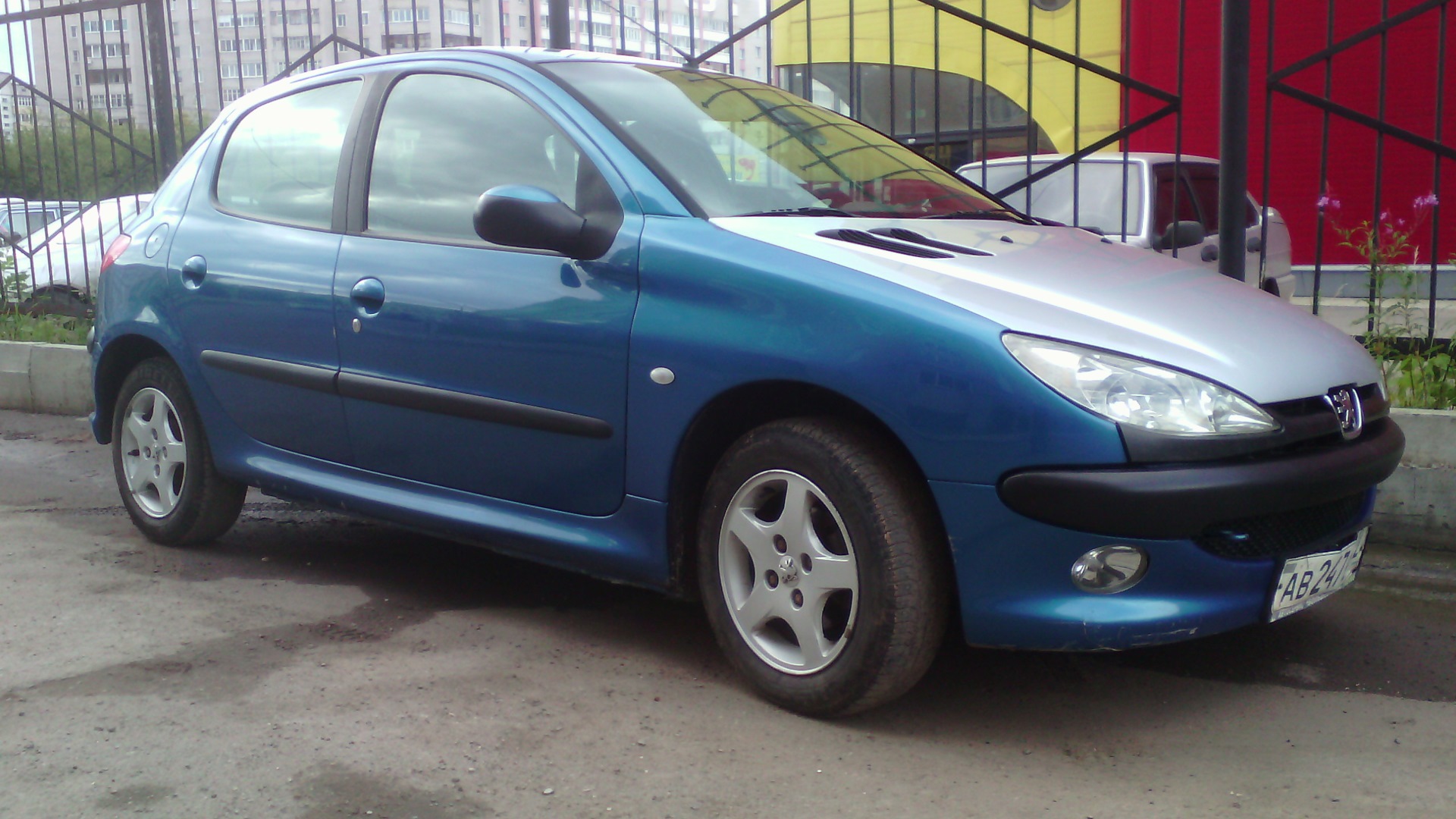 Peugeot 206 1.4 бензиновый 2004 | InDigoLD на DRIVE2