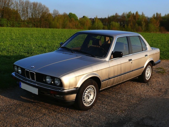 BMW 323i e30