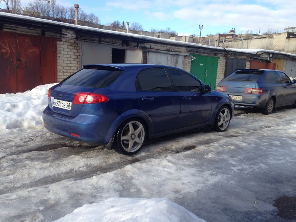 Chevrolet Lacetti синий хэтчбек r17 колеса