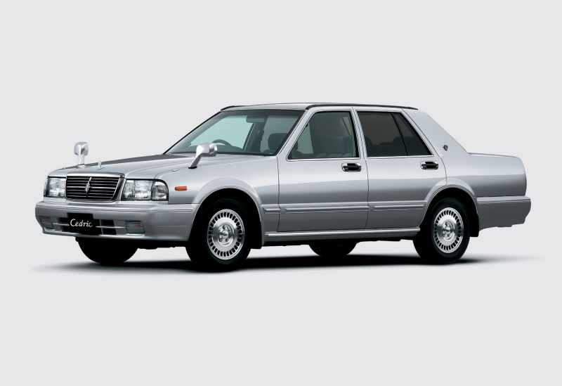 Перевод схемы салонного блока предохранителей.Y32 - Nissan Cedric (8G), 3 л, 199
