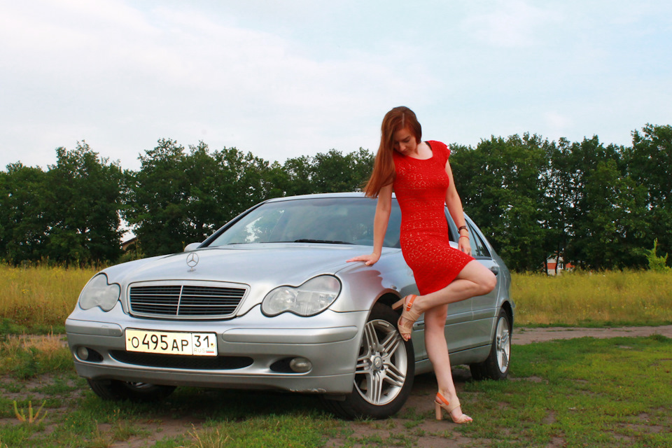 Мерседес w203 и девушка