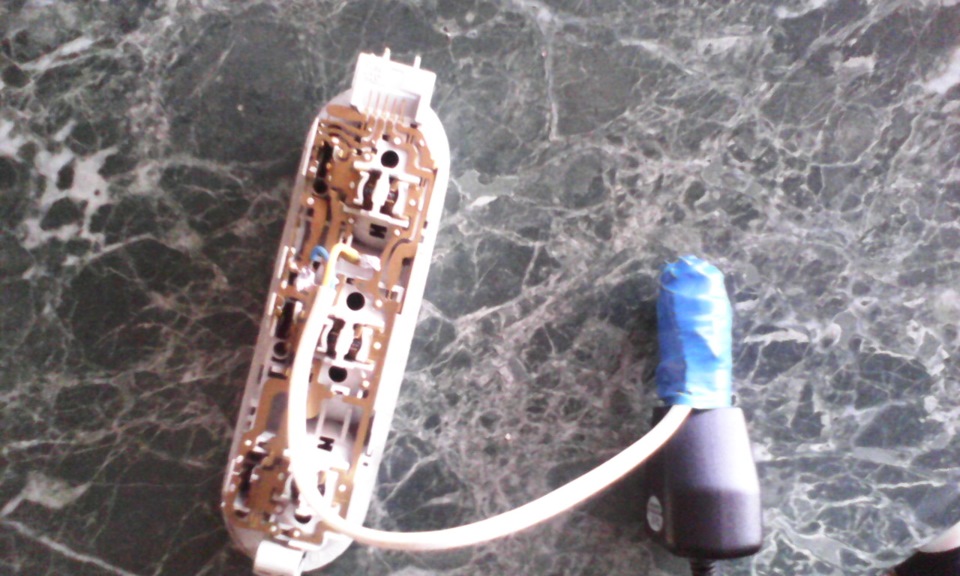 Подключил регистратор к плафону, как у всех. — Renault Grand Scenic II ...