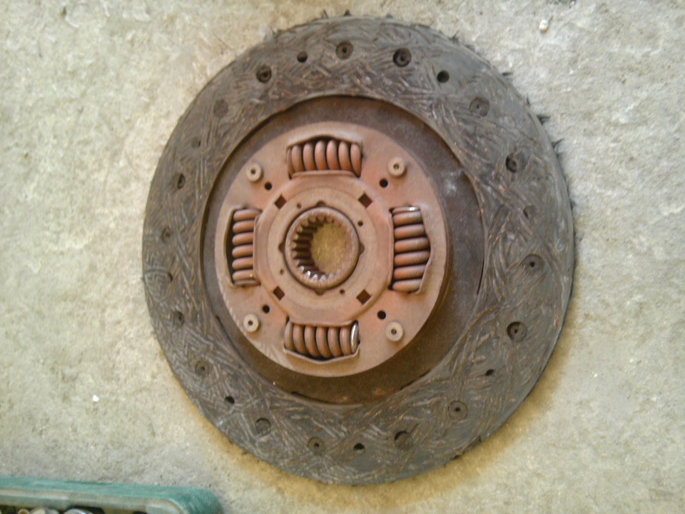 Поменял диск сцепления — Toyota Ipsum (10), 2 л, 1999 года | плановое ...