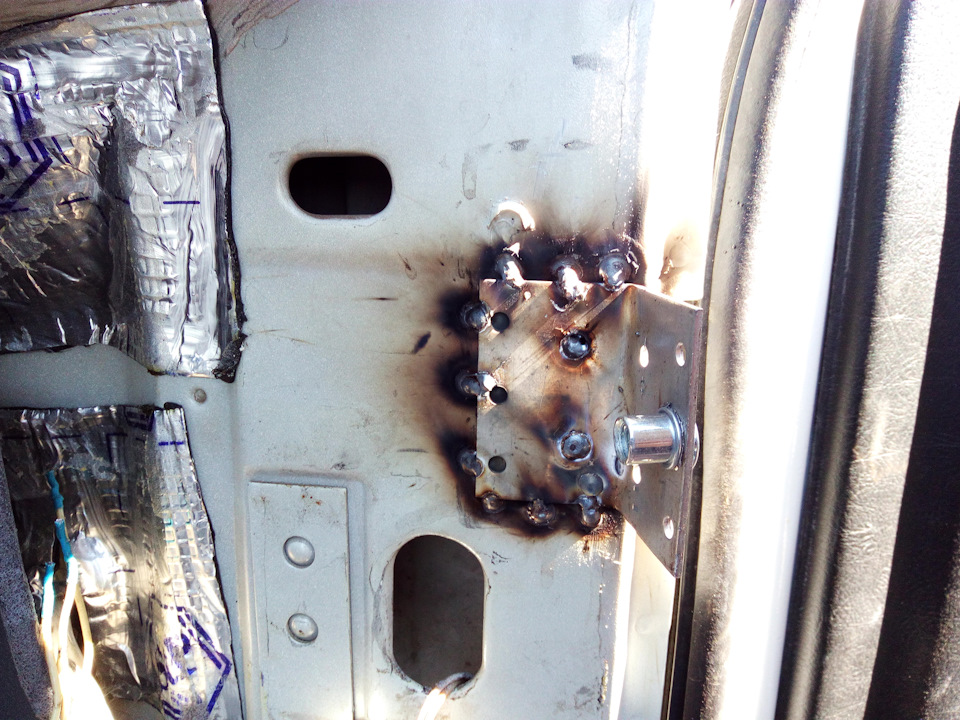 уголок 4 — ГАЗ 3110