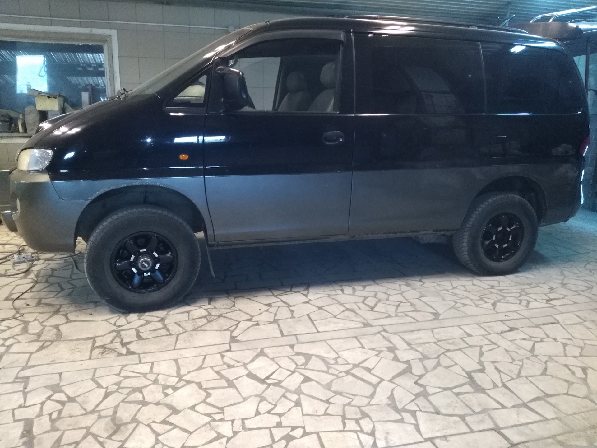 Hyundai starex колеса