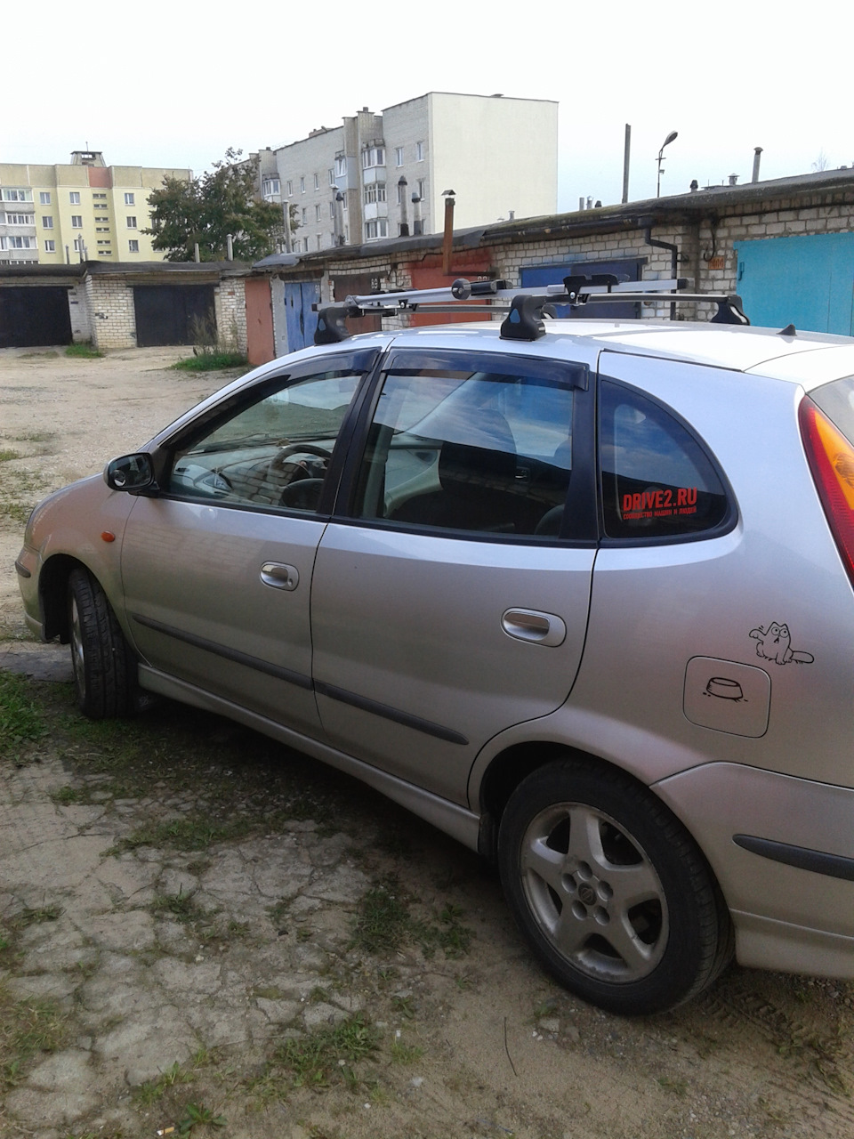 Ветровики боковых стёкол Ниссан Альмера Тино — Nissan Almera Tino, 1,8 л,  2000 года | аксессуары | DRIVE2