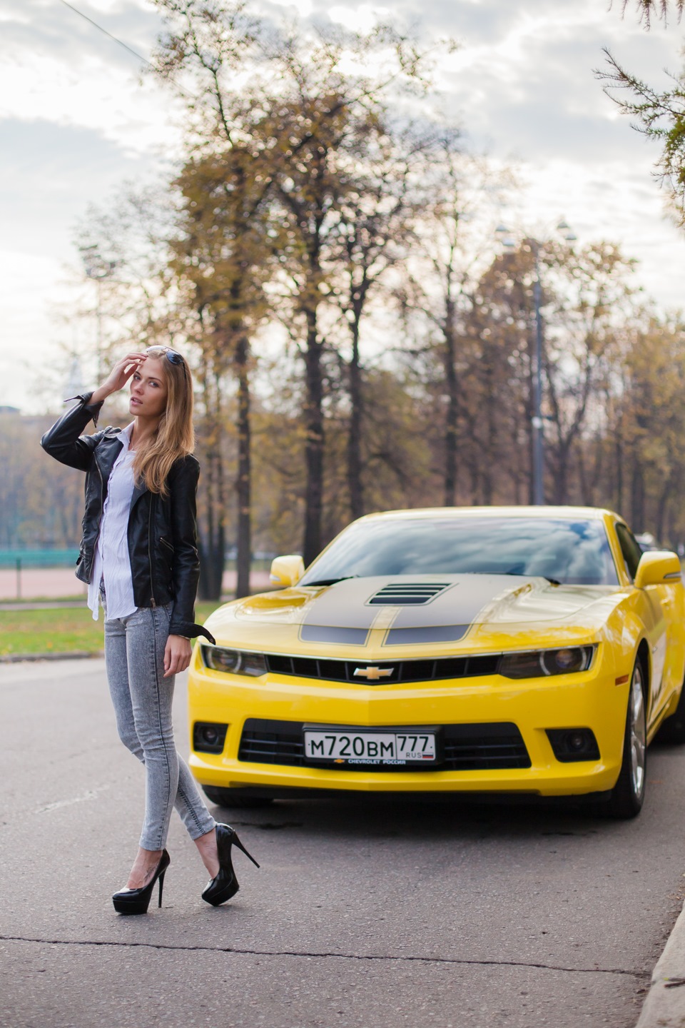 Nude Camaro