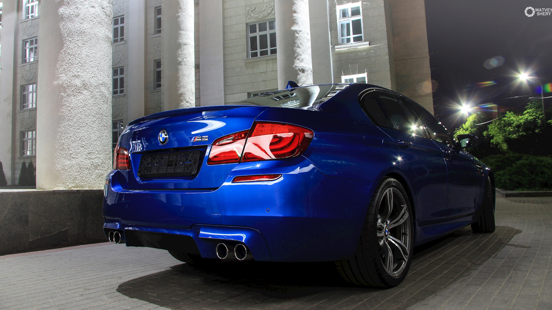 BMW m5 f10 оранжевая