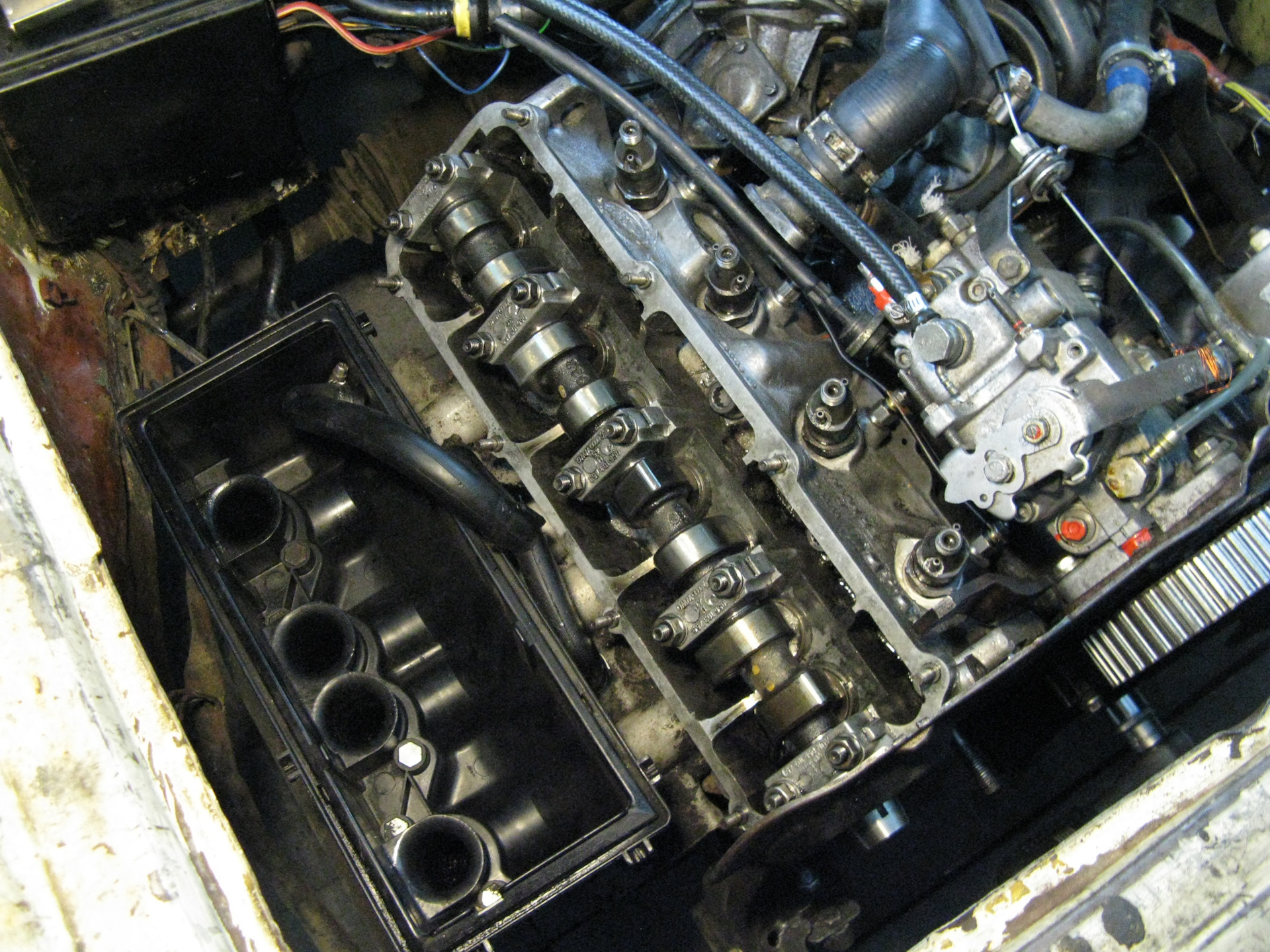 Двигатель 1.9 б. Мотор 1.8 20 клапанов. Фольксваген Транспортер 3,2 ГБО. Комплект ДВС Фольксваген гольф 3. Двигатель 1.8 ADK.