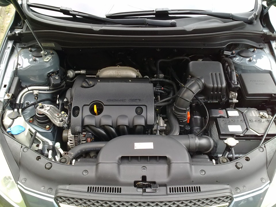 Kia ceed какой двигатель. Kia Ceed 2010 моторный отсек. Двигатель Киа СИД 1. Двигатель Киа СИД 2010. Kia Ceed 2008 под капотом.