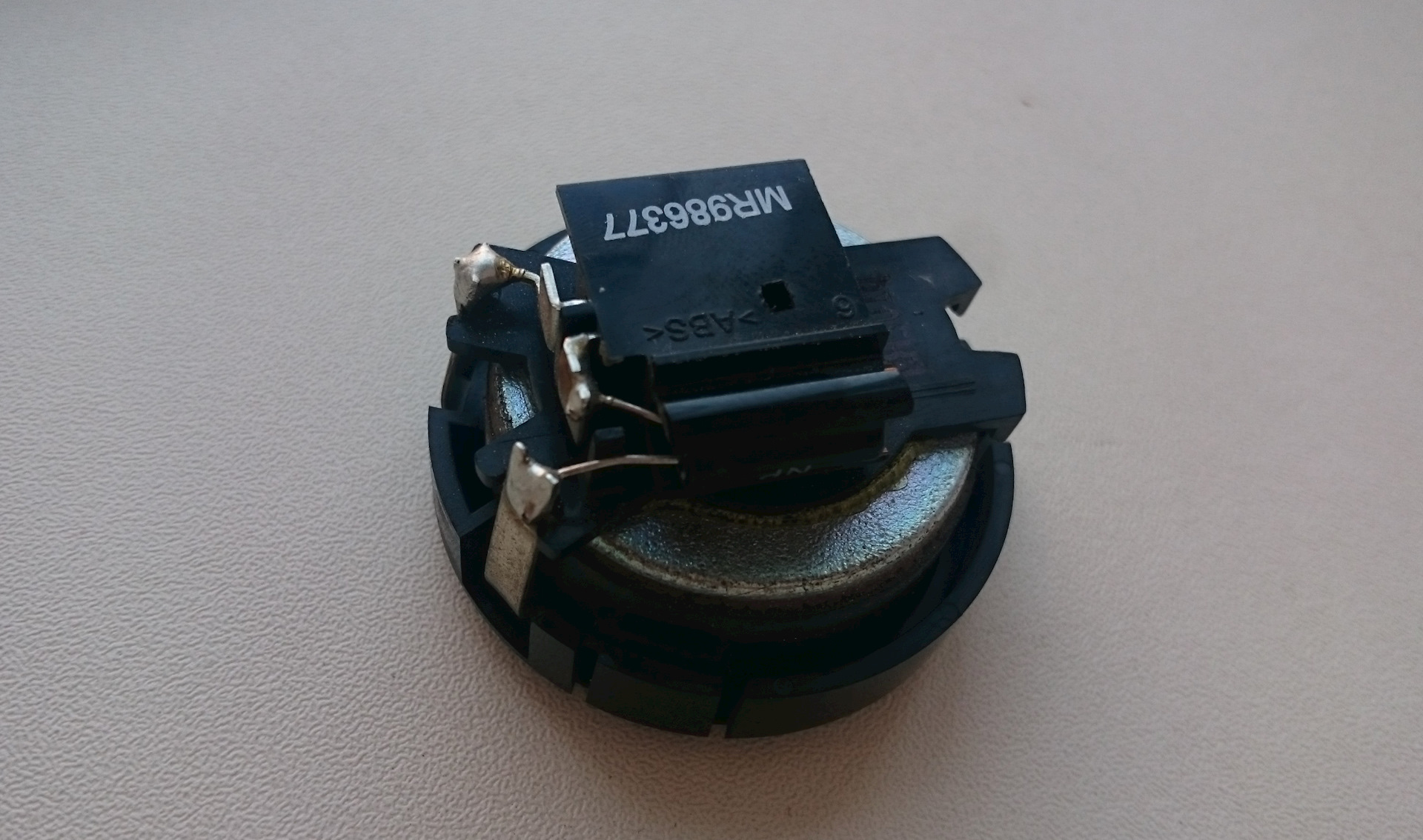 Mr986377. Размер штатных твитеров mr 986377в митсубиси паджеро 4. Mitsubishi mr967003. Пищалка для динамика dynacord катушка. 986377.