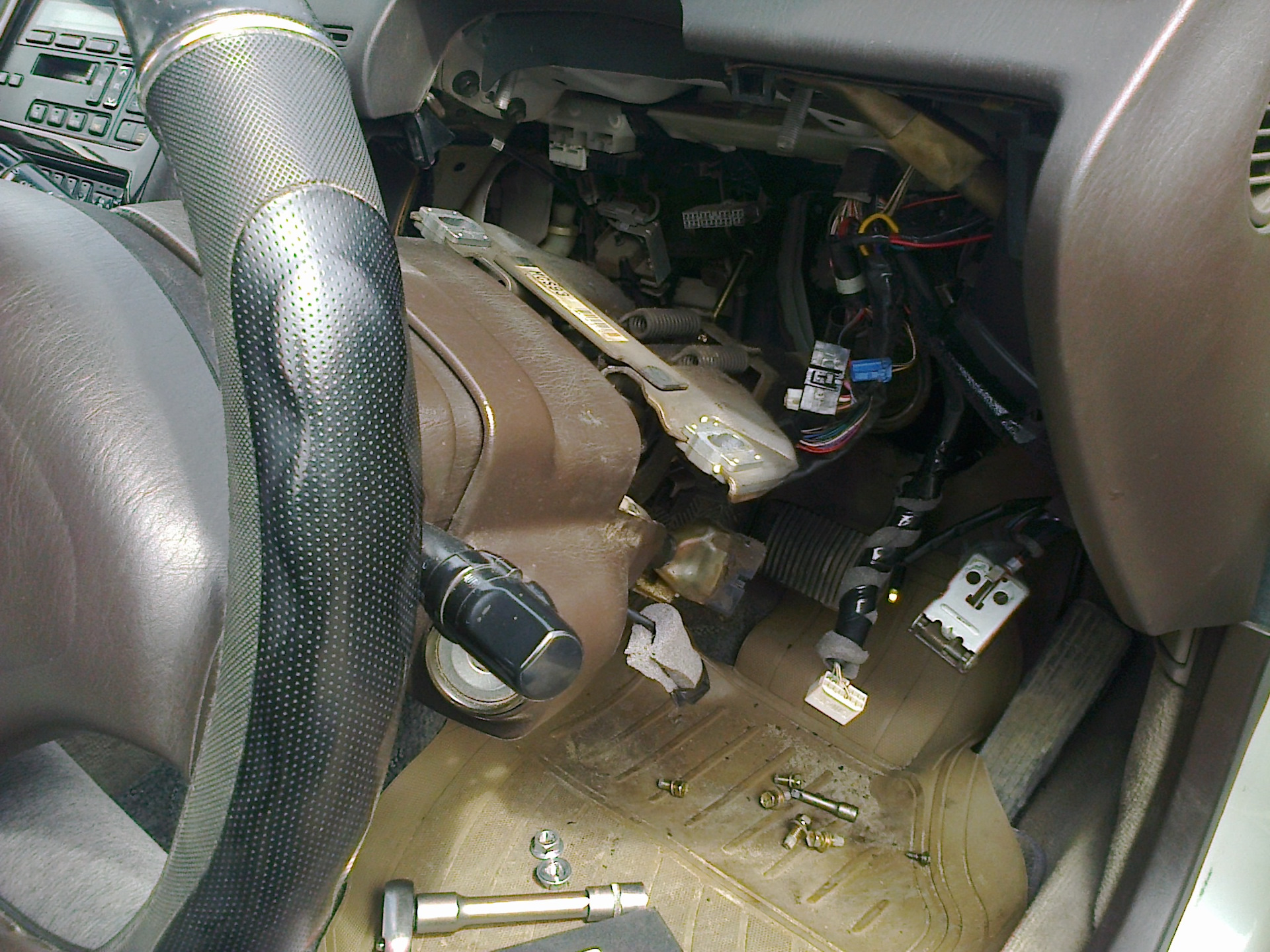 Прощай люфт рулевой колонки! — Toyota Crown (S140), 2,5 л., 1995 года ...