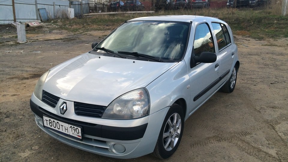Рено клио 2004 год. Рено клио 2004 год