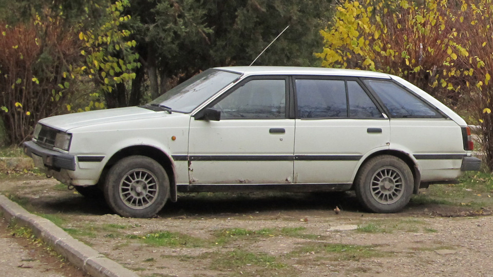 B 11 1. Nissan Sunny b11. Nissan Sunny универсал 1986. Nissan Sunny b11 Wagon. Ниссан Санни 1986 универсал.