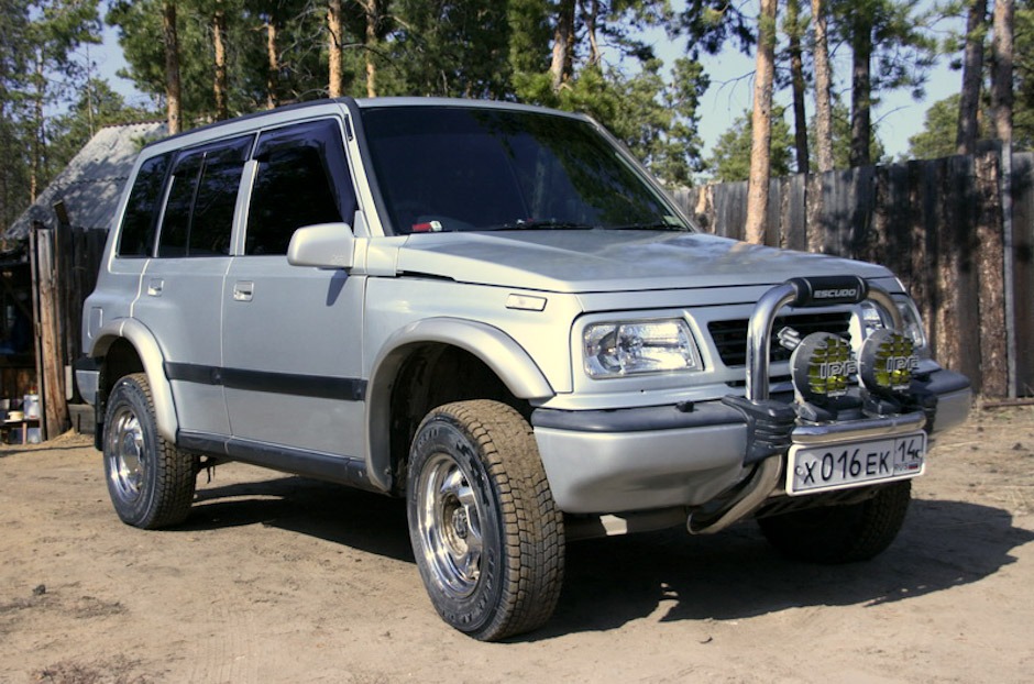 Сузуки эскудо 1 поколение. Сузуки эскудо 1996. Escudo 1g белый. Эскудо 1,6 инжектор. Тюнинг эскудо 1 поколения.