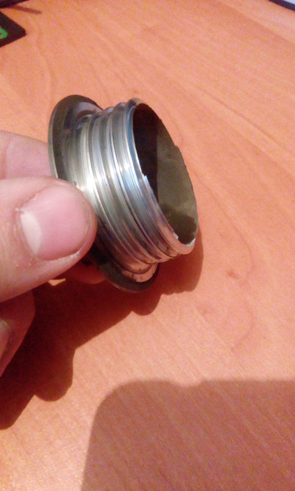 Отломало шкив на генераторе на который одевается ремень. Нужно завтра ...