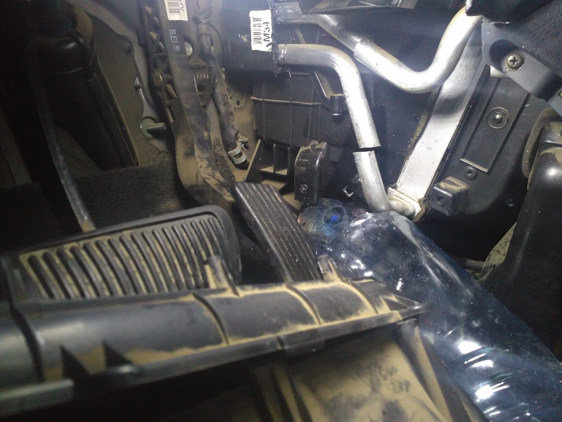 Печка хендай туссан. Радиатор печки Hyundai Tucson 2007. Радиатор печки Hyundai Tucson 2008. Радиатор печки Hyundai Туксон. Радиатор печки Хундай Туксон 2006 года.