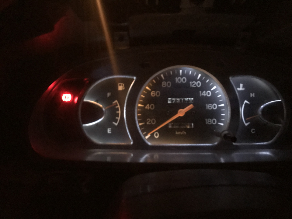 Сегодня поменял на спидометре лампочки — Mitsubishi Libero, 2 л, 1994 ...