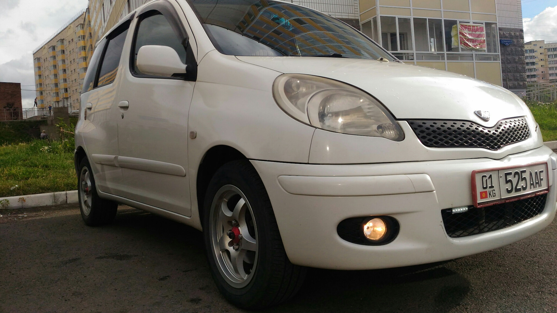 toyota funcargo 2003