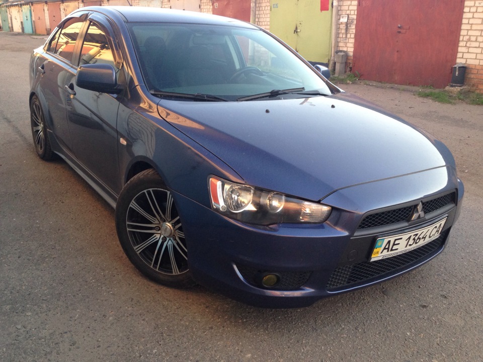 Лансер 50. Mitsubishi Lancer 10 r17. Lancer x 225/50/17. Lancer x к17. 17 R на Митсубиси Лансер 10.