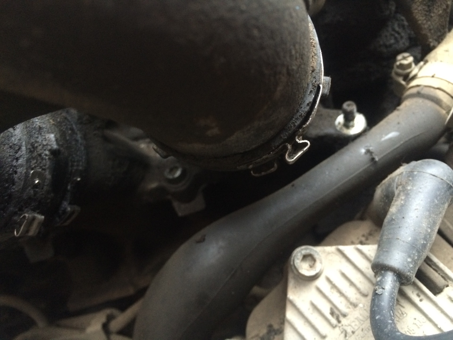 Как снять хомуты на ресивере?! — Сообщество «DRIVE2 Audi Club» на DRIVE2