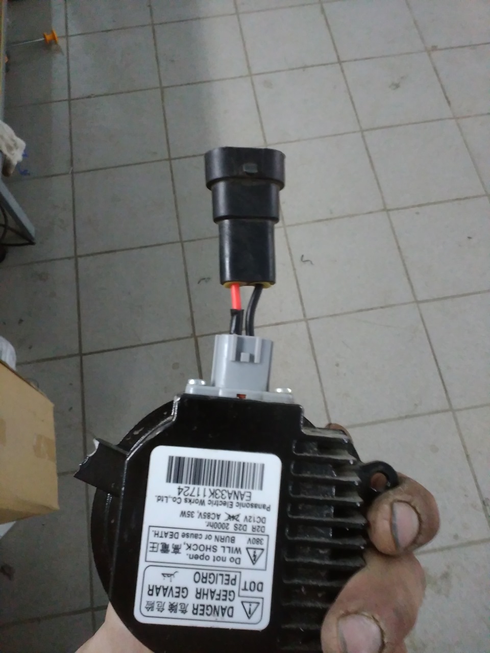 Замена штатных галогеновых линз на Аутлендере — LED Сustoms на DRIVE2