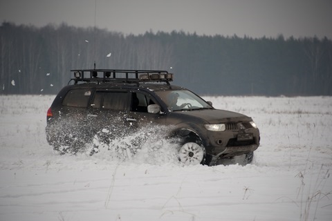 он — Mitsubishi Pajero Sport (2G)