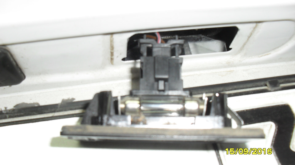 f37182es 960 замена подсветки номера шкода фабия