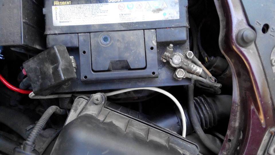 Слабое напряжение борт сети — Lada Приора седан, 1,6 л, 2009 года ...