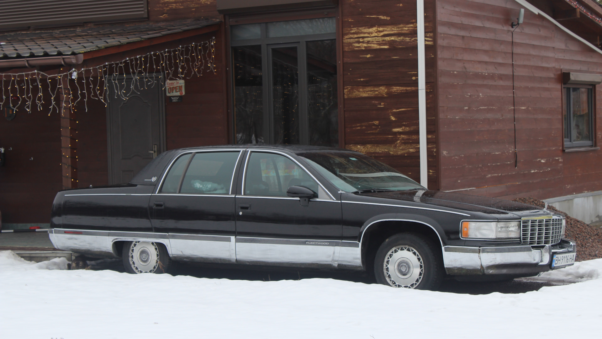 Cadillac Fleetwood 2000