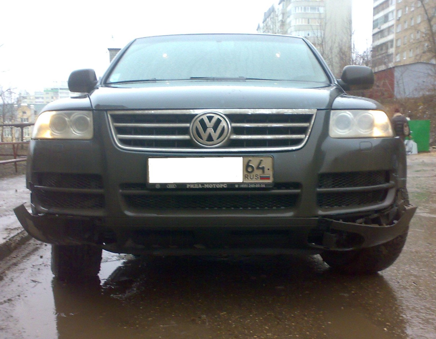 В новый год остался без машины (( — Volkswagen Touareg (1G), 3,2 л, 2004  года | ДТП | DRIVE2