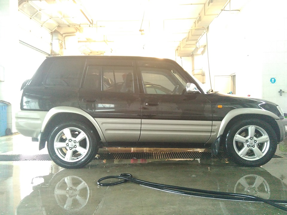 Замена передних пружин и пыльников на приводах — Toyota RAV4 (I), 2 л ...