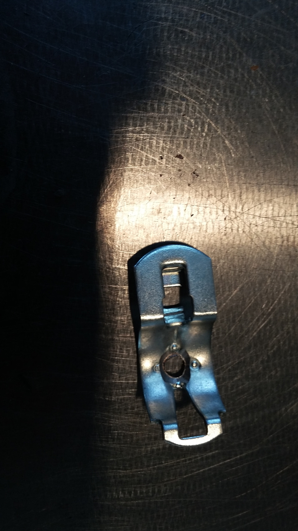 доработка крепления тросика ручника — Peugeot 307 SW, 1,6 л., 2007 года ...