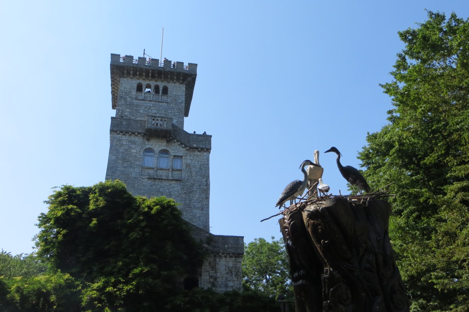 Ахун деревня. Смотровая башня на горе ахун зимой. Гора ахун сочи. Смотровая башня ахун. Смотровая башня ахун.