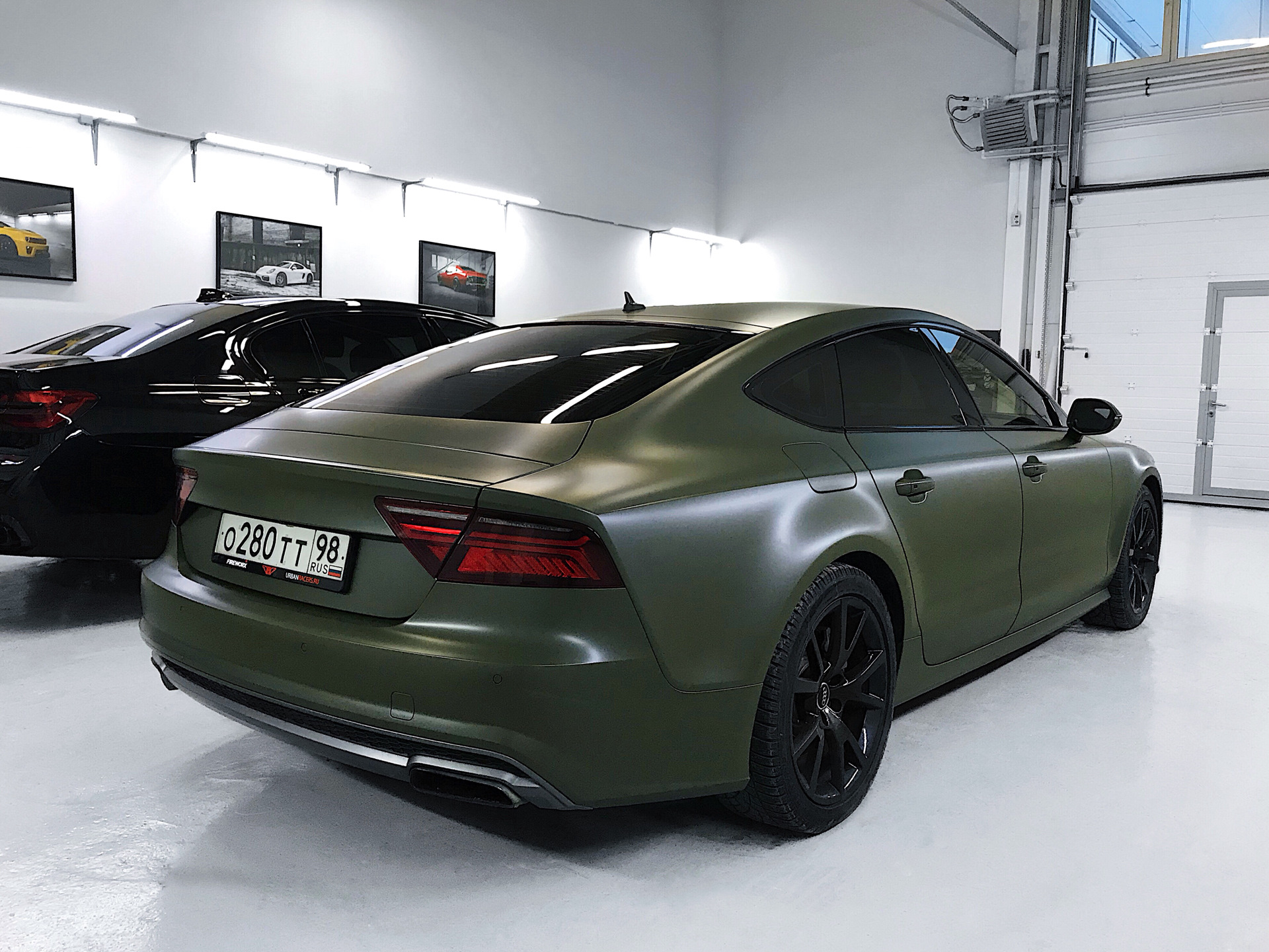 Audi a7 темно зеленый