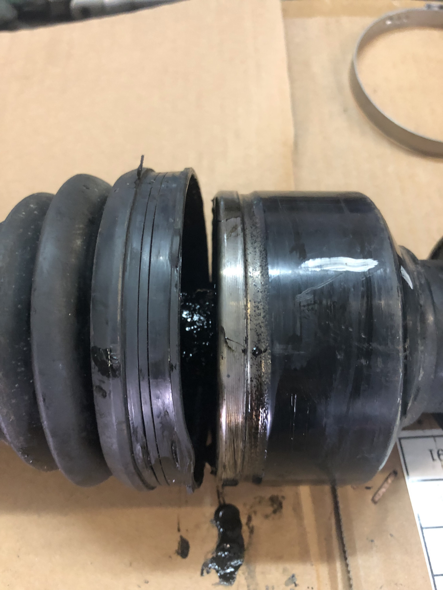 Замена хомута пыльника привода — Volvo XC90 (1G), 2,4 л, 2008 года ...