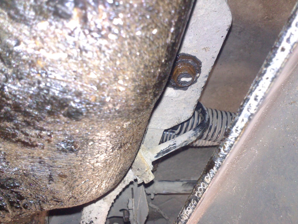 Потек топливный бак — Chevrolet Aveo Sedan (1G), 1,5 л, 2005 года ...