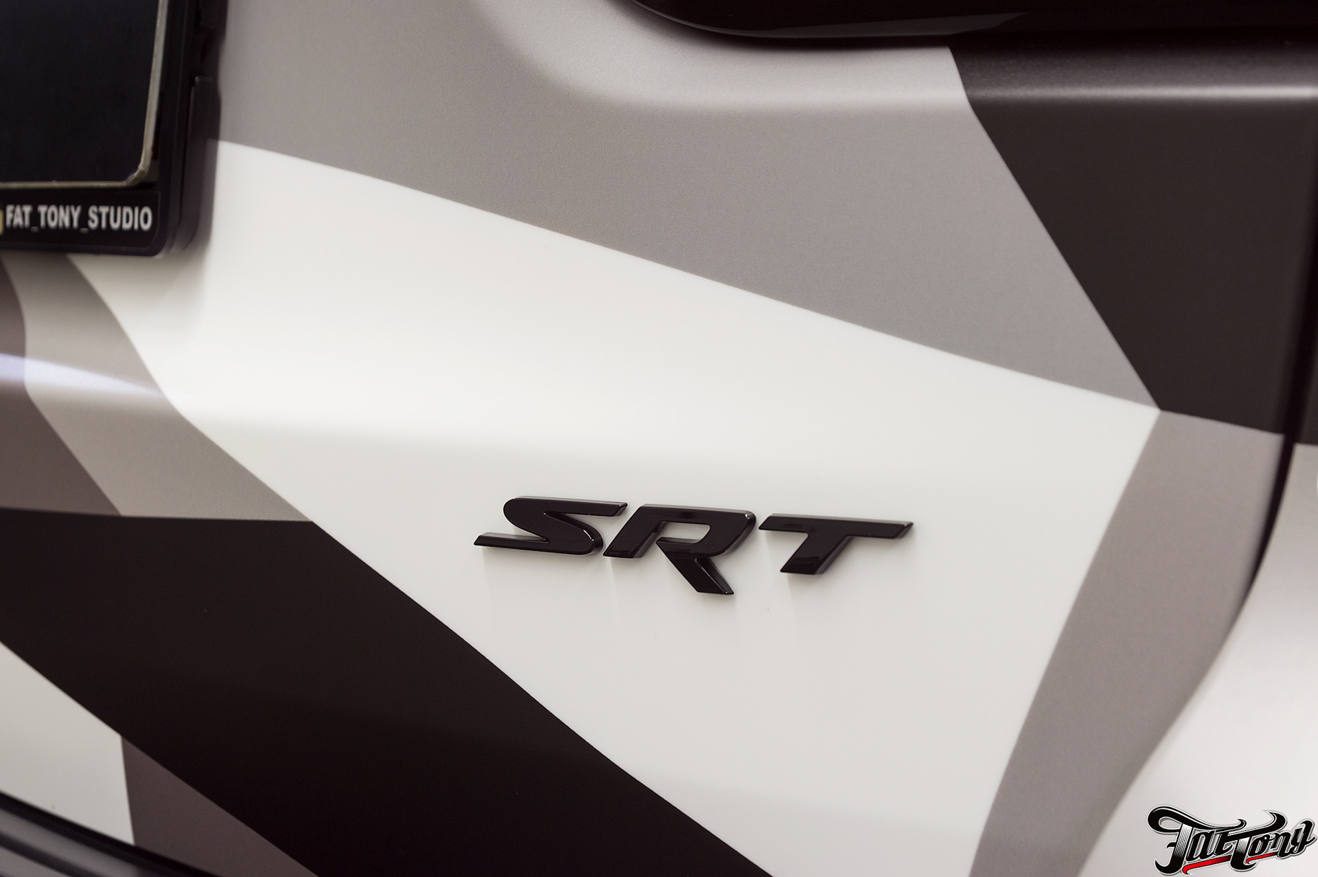 392 Inaugural Edition srt8 табличка