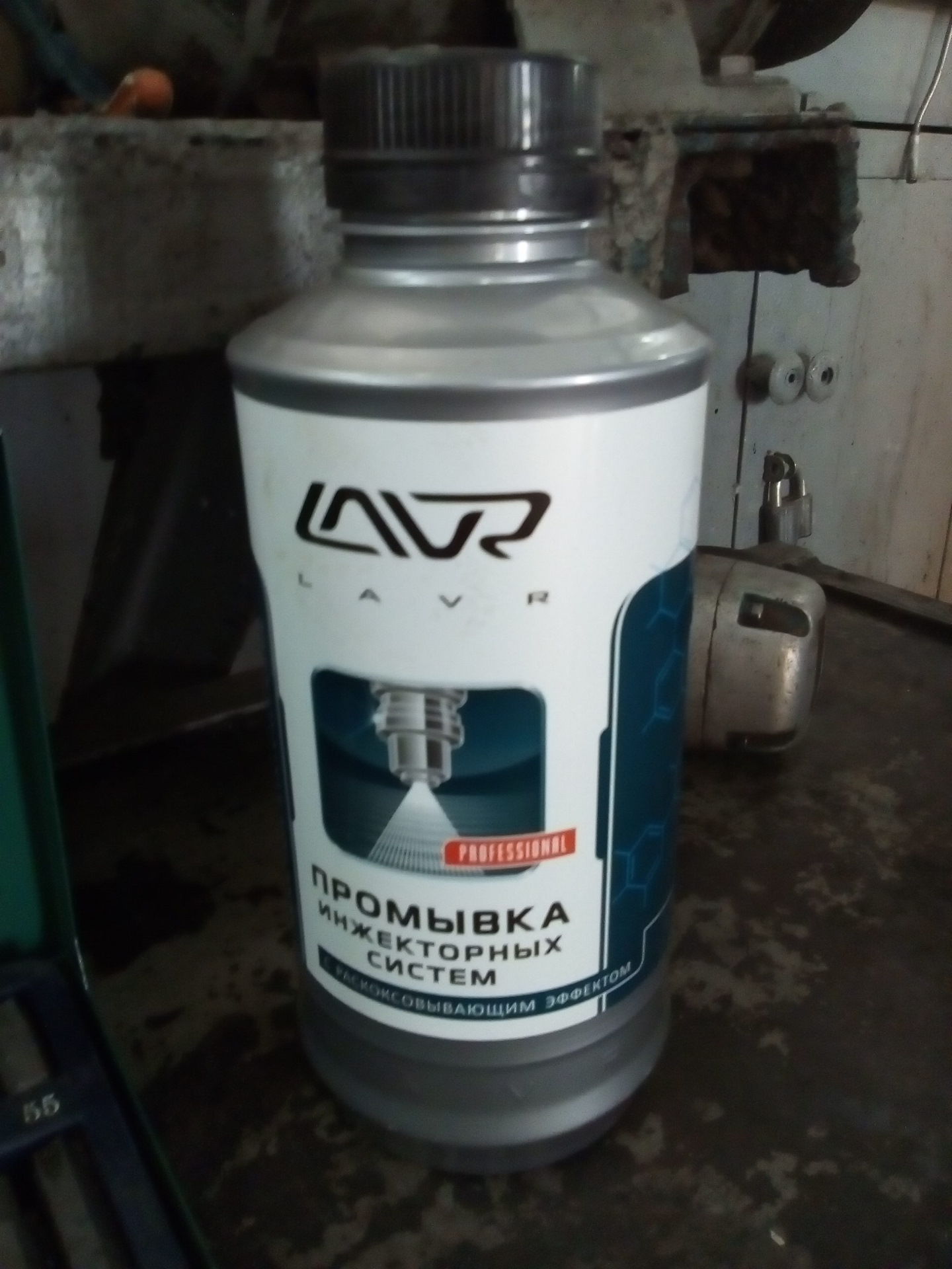 Замена клапана вентиляции бака( абсорбера) и чистка дроселя ...