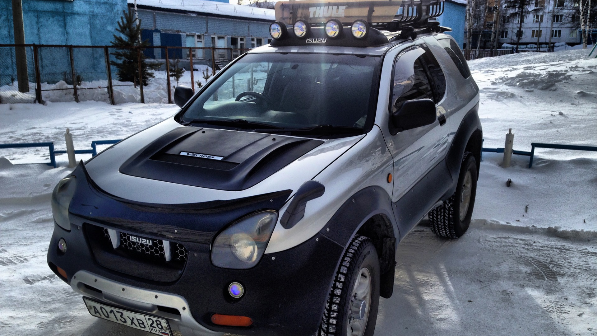 Isuzu VehiCross 3.2 бензиновый 1998 | Awesome на DRIVE2