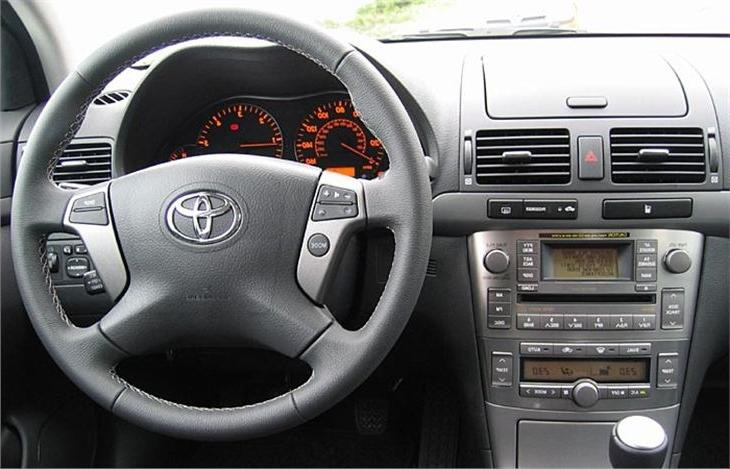 Торпеда авенсис. Toyota Avensis 2007 1.8 магнитола. Тойота Авенсис универсал 2008 салон. Toyota Avensis 2007 1.8 салон. Тойота Авенсис 2008 аудиосистема.