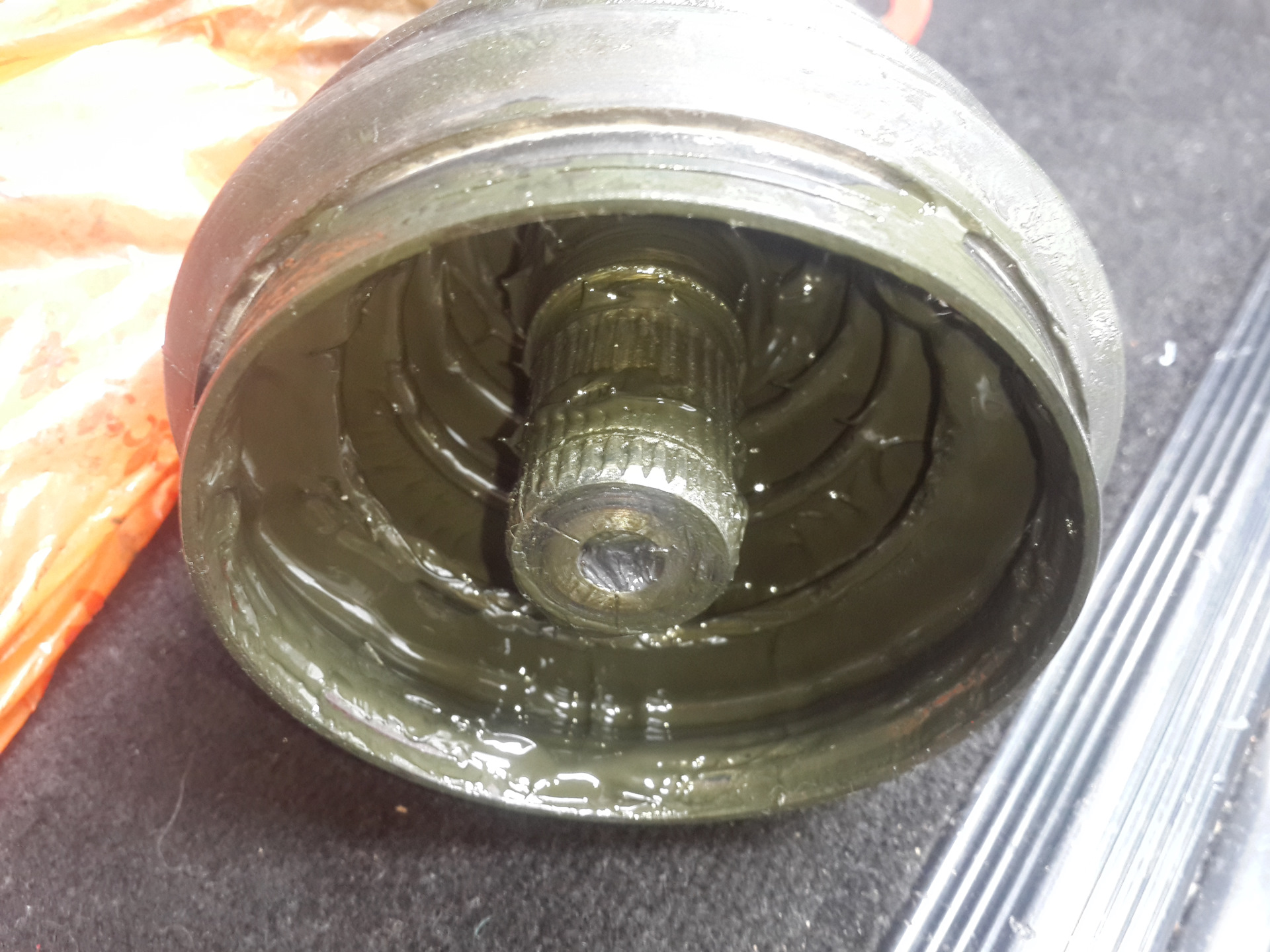 Как сорвать шлицы на передней полуоси — Land Rover Discovery II, 2,5 л ...