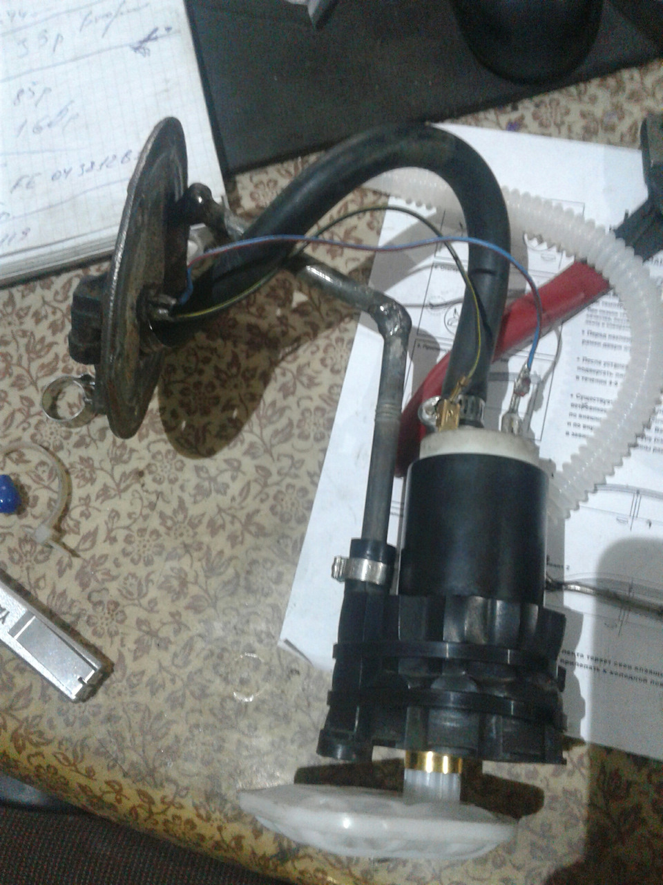 Вот он и бензонасос — Opel Astra F, 1,6 л, 1995 года | своими руками ...